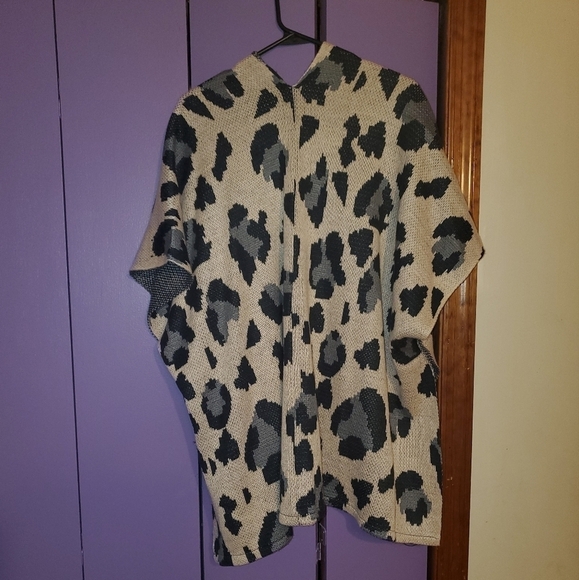 One Size Open Front Cardigan - Grey Tan/Animal Print - Picture 4 of 9